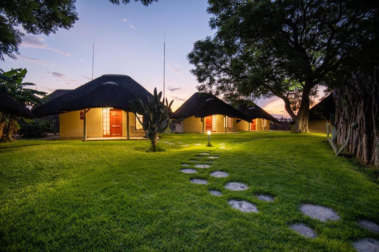 Frans Indongo Lodge Otjiwarongo Eksteriør bilde
